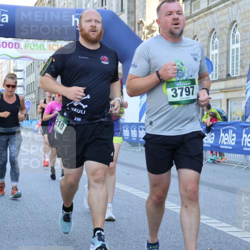 07.09.2025 - BARMER Alsterlauf Strokosch-Dieckow http://msf.ph/oto/8740801 07.09.2025 11:42:22 Ziel 1060, 1074, 1075, 1109, 1124, 1190, 1227, 1228, 1229, 2926, 2927, 8196, 8320, 8430, 8473 meine-sportfotos.de
