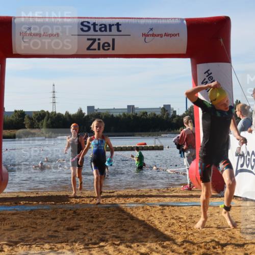 07.09.2025 - 19. Norderstedt Triathlon Luisa Fischer http://msf.ph/oto/8740817 07.09.2025 09:31:13 Schwimmen 555, 564, 608, 610 meine-sportfotos.de