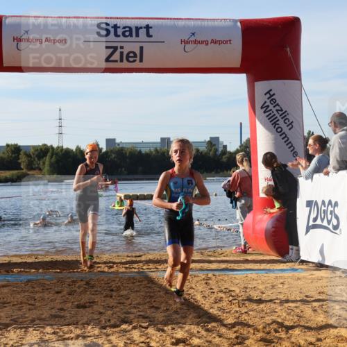 07.09.2025 - 19. Norderstedt Triathlon Luisa Fischer http://msf.ph/oto/8740834 07.09.2025 09:31:14 Schwimmen 555, 564, 608, 610 meine-sportfotos.de