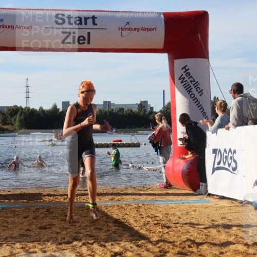 07.09.2025 - 19. Norderstedt Triathlon Luisa Fischer http://msf.ph/oto/8740859 07.09.2025 09:31:15 Schwimmen 555, 564, 608, 610 meine-sportfotos.de