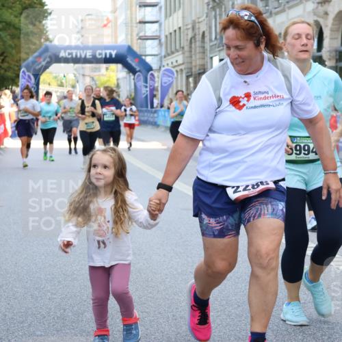 07.09.2025 - BARMER Alsterlauf Strokosch-Dieckow http://msf.ph/oto/8740888 07.09.2025 10:18:27 Ziel 2063, 2099, 2267, 2554, 2625, 3084, 3092, 3143, 3499, 3848, 3849, 4071, 4477, 4780, 4869, 8063 meine-sportfotos.de