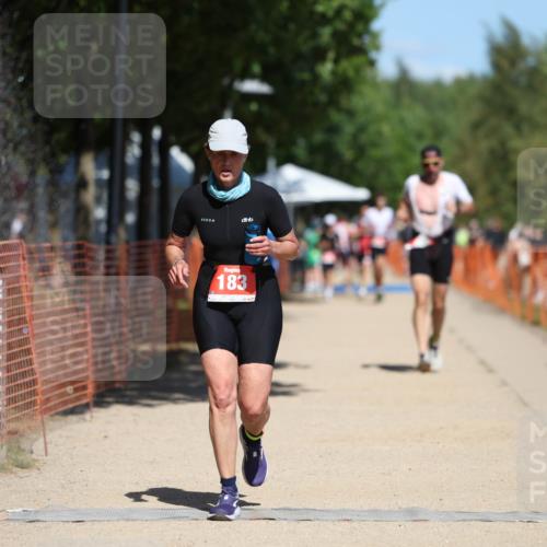 07.09.2025 - 19. Norderstedt Triathlon Michael Strokosch http://msf.ph/oto/8740906 07.09.2025 13:07:09 Laufen 183, 187 meine-sportfotos.de