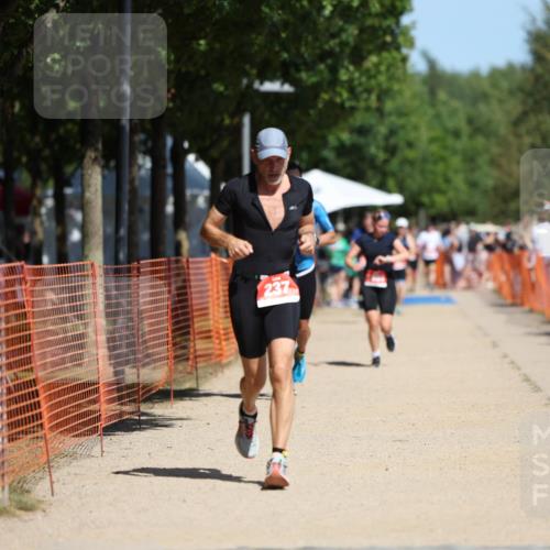 07.09.2025 - 19. Norderstedt Triathlon Michael Strokosch http://msf.ph/oto/8740919 07.09.2025 12:31:17 Laufen 215, 237, 1361 meine-sportfotos.de
