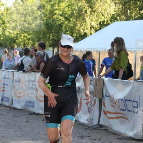 07.09.2025 - 19. Norderstedt Triathlon Luisa Fischer http://msf.ph/oto/8740923 07.09.2025 16:55:39 Ziel 1057, 1102 meine-sportfotos.de