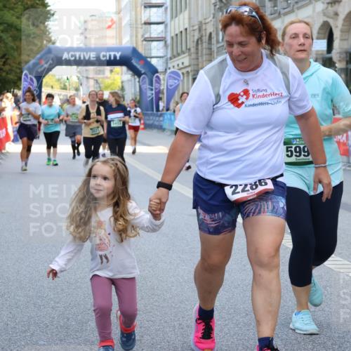 07.09.2025 - BARMER Alsterlauf Strokosch-Dieckow http://msf.ph/oto/8740927 07.09.2025 10:18:27 Ziel 2063, 2099, 2267, 2554, 2625, 3084, 3092, 3143, 3499, 3848, 3849, 4071, 4477, 4780, 4869, 8063 meine-sportfotos.de