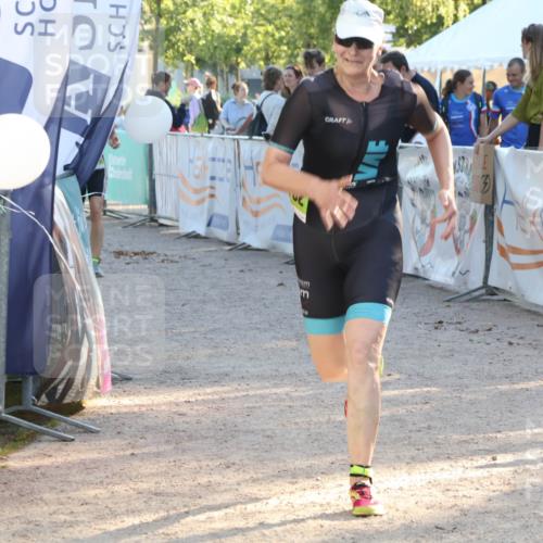 07.09.2025 - 19. Norderstedt Triathlon Luisa Fischer http://msf.ph/oto/8740941 07.09.2025 16:55:40 Ziel 1102 meine-sportfotos.de