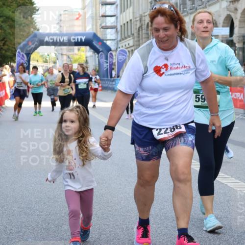 07.09.2025 - BARMER Alsterlauf Strokosch-Dieckow http://msf.ph/oto/8740966 07.09.2025 10:18:27 Ziel 2063, 2099, 2267, 2554, 2625, 3084, 3092, 3143, 3499, 3848, 3849, 4071, 4477, 4780, 4869, 8063 meine-sportfotos.de