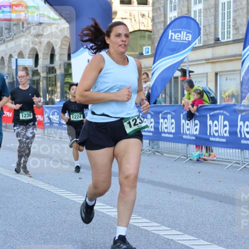 07.09.2025 - BARMER Alsterlauf Strokosch-Dieckow http://msf.ph/oto/8740970 07.09.2025 11:42:17 Ziel 1005, 1060, 1074, 1075, 1109, 1124, 1190, 1227, 1228, 1229, 2926, 2927, 8196, 8320, 8430, 8473 meine-sportfotos.de