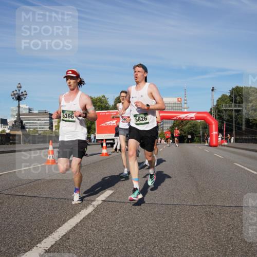 07.09.2025 - BARMER Alsterlauf Yannick Fuchs http://msf.ph/oto/8740989 07.09.2025 09:27:46 Laufen 5396, 56, 5826 meine-sportfotos.de