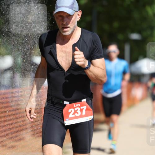 07.09.2025 - 19. Norderstedt Triathlon Michael Strokosch http://msf.ph/oto/8741021 07.09.2025 12:31:20 Laufen 215, 237, 1361 meine-sportfotos.de
