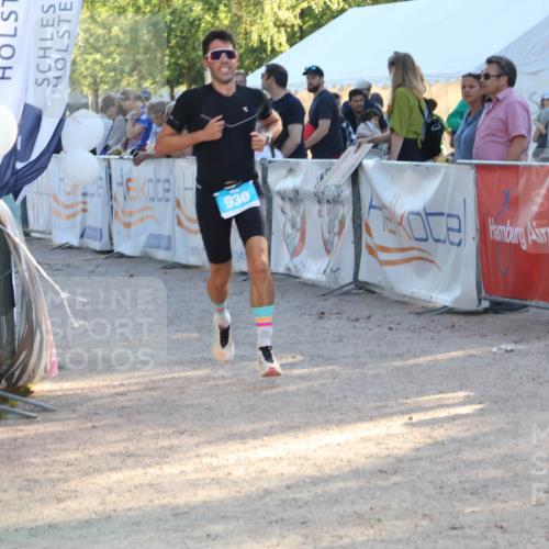 07.09.2025 - 19. Norderstedt Triathlon Luisa Fischer http://msf.ph/oto/8741043 07.09.2025 16:56:12 Ziel 930 meine-sportfotos.de