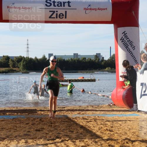 07.09.2025 - 19. Norderstedt Triathlon Luisa Fischer http://msf.ph/oto/8741057 07.09.2025 09:31:34 Schwimmen 560, 571, 574, 579, 581, 632 meine-sportfotos.de