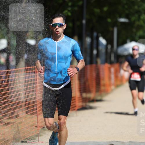 07.09.2025 - 19. Norderstedt Triathlon Michael Strokosch http://msf.ph/oto/8741078 07.09.2025 12:31:21 Laufen 215, 237, 1361 meine-sportfotos.de