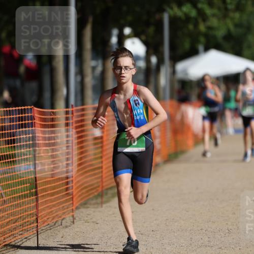 07.09.2025 - 19. Norderstedt Triathlon Michael Strokosch http://msf.ph/oto/8741100 07.09.2025 10:56:14 Laufen 70, 76, 102, 682 meine-sportfotos.de