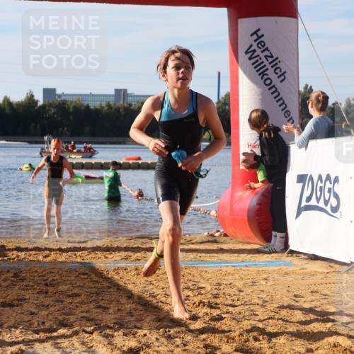 07.09.2025 - 19. Norderstedt Triathlon Luisa Fischer http://msf.ph/oto/8741129 07.09.2025 09:31:40 Schwimmen 560, 581, 626 meine-sportfotos.de