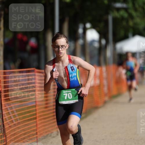 07.09.2025 - 19. Norderstedt Triathlon Michael Strokosch http://msf.ph/oto/8741153 07.09.2025 10:56:15 Laufen 70, 76, 102, 682 meine-sportfotos.de