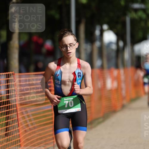 07.09.2025 - 19. Norderstedt Triathlon Michael Strokosch http://msf.ph/oto/8741162 07.09.2025 10:56:16 Laufen 70, 76, 102, 682 meine-sportfotos.de