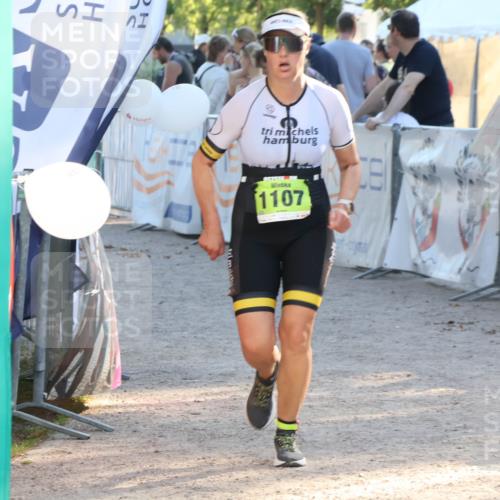 07.09.2025 - 19. Norderstedt Triathlon Luisa Fischer http://msf.ph/oto/8741220 07.09.2025 16:56:50 Ziel 1107 meine-sportfotos.de