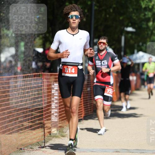07.09.2025 - 19. Norderstedt Triathlon Michael Strokosch http://msf.ph/oto/8741242 07.09.2025 13:07:22 Laufen 718, 732, 814, 1248 meine-sportfotos.de