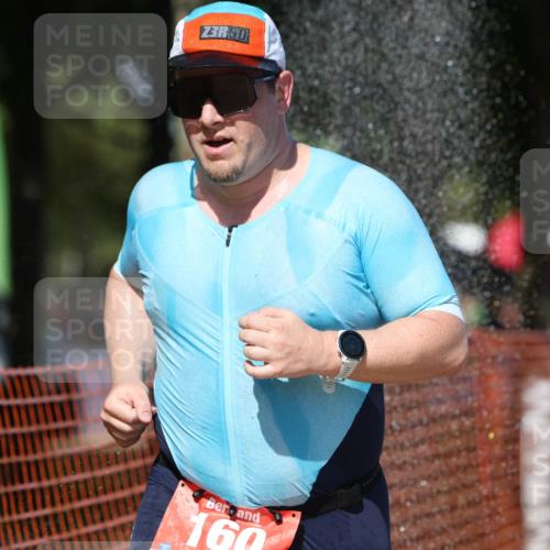 07.09.2025 - 19. Norderstedt Triathlon Michael Strokosch http://msf.ph/oto/8741255 07.09.2025 13:50:28 Laufen 160, 235, 747 meine-sportfotos.de