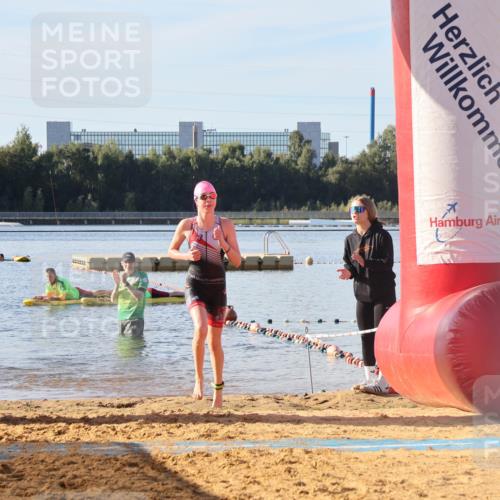 07.09.2025 - 19. Norderstedt Triathlon Luisa Fischer http://msf.ph/oto/8741259 07.09.2025 09:32:39 Schwimmen 628 meine-sportfotos.de