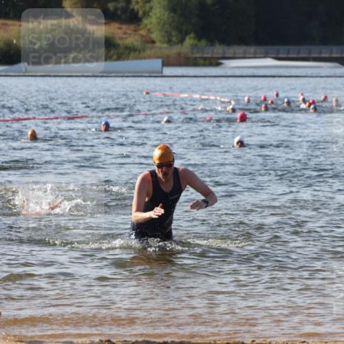 07.09.2025 - 19. Norderstedt Triathlon Luisa Fischer http://msf.ph/oto/8741311 07.09.2025 10:03:52 Schwimmen 1147 meine-sportfotos.de