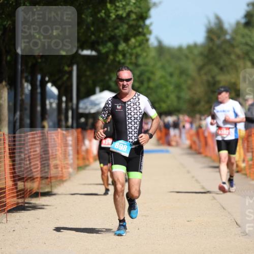 07.09.2025 - 19. Norderstedt Triathlon Michael Strokosch http://msf.ph/oto/8741331 07.09.2025 12:31:43 Laufen 795, 898, 1282, 1315 meine-sportfotos.de