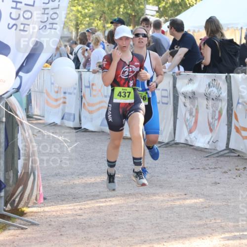 07.09.2025 - 19. Norderstedt Triathlon Luisa Fischer http://msf.ph/oto/8741338 07.09.2025 16:57:31 Ziel 437, 1056 meine-sportfotos.de