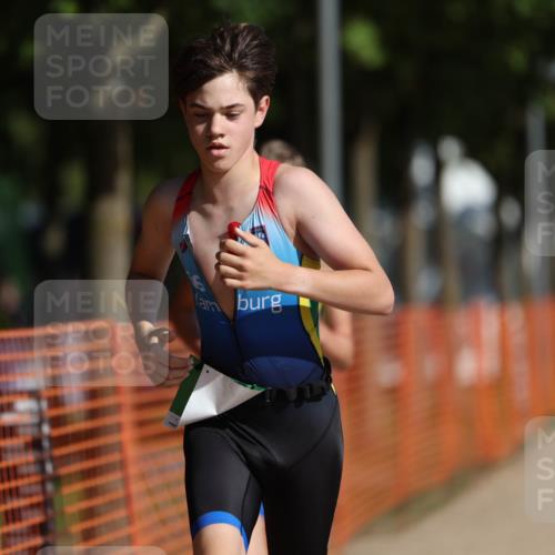 07.09.2025 - 19. Norderstedt Triathlon Michael Strokosch http://msf.ph/oto/8741344 07.09.2025 10:56:21 Laufen 70, 76, 102 meine-sportfotos.de