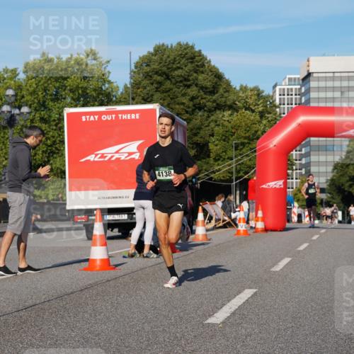 07.09.2025 - BARMER Alsterlauf Yannick Fuchs http://msf.ph/oto/8741380 07.09.2025 09:27:55 Laufen 4138, 1 meine-sportfotos.de