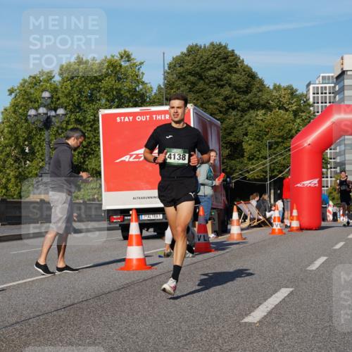 07.09.2025 - BARMER Alsterlauf Yannick Fuchs http://msf.ph/oto/8741398 07.09.2025 09:27:55 Laufen 4138, 1, 1973 meine-sportfotos.de