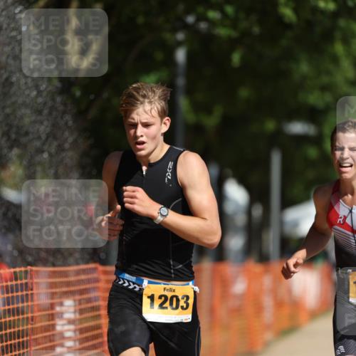 07.09.2025 - 19. Norderstedt Triathlon Michael Strokosch http://msf.ph/oto/8741404 07.09.2025 11:53:19 Laufen 1174, 1203 meine-sportfotos.de