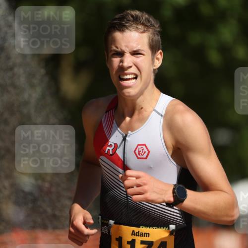 07.09.2025 - 19. Norderstedt Triathlon Michael Strokosch http://msf.ph/oto/8741449 07.09.2025 11:53:20 Laufen 1174, 1203 meine-sportfotos.de