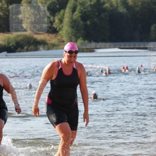 07.09.2025 - 19. Norderstedt Triathlon Luisa Fischer http://msf.ph/oto/8741461 07.09.2025 10:04:09 Schwimmen 1113, 1118, 1149 meine-sportfotos.de