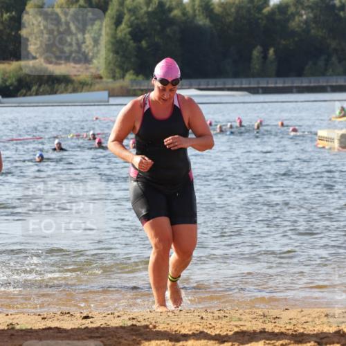 07.09.2025 - 19. Norderstedt Triathlon Luisa Fischer http://msf.ph/oto/8741473 07.09.2025 10:04:10 Schwimmen 1113, 1118, 1149 meine-sportfotos.de
