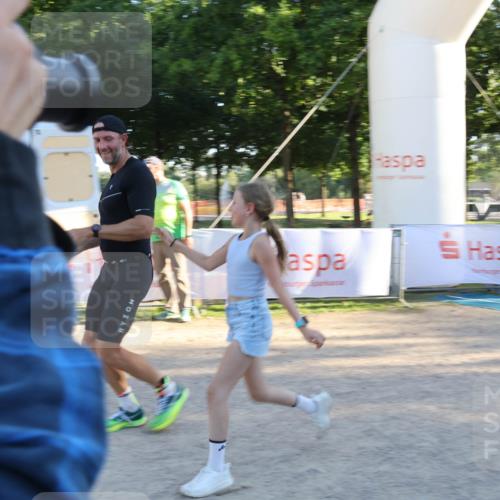 07.09.2025 - 19. Norderstedt Triathlon Luisa Fischer http://msf.ph/oto/8741476 07.09.2025 16:57:54 Ziel 1415, 1516 meine-sportfotos.de