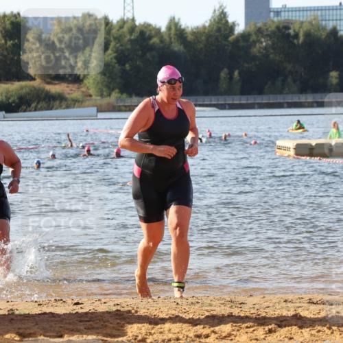 07.09.2025 - 19. Norderstedt Triathlon Luisa Fischer http://msf.ph/oto/8741477 07.09.2025 10:04:10 Schwimmen 1113, 1118, 1149 meine-sportfotos.de