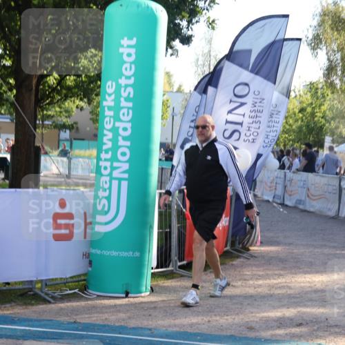 07.09.2025 - 19. Norderstedt Triathlon Luisa Fischer http://msf.ph/oto/8741482 07.09.2025 16:57:56 Ziel 1415, 1516 meine-sportfotos.de