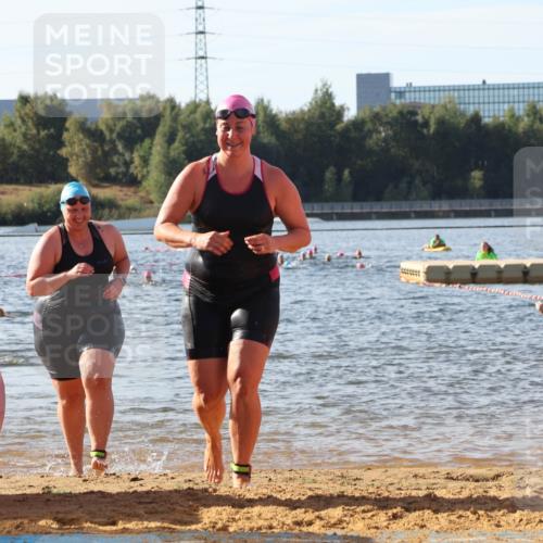 07.09.2025 - 19. Norderstedt Triathlon Luisa Fischer http://msf.ph/oto/8741506 07.09.2025 10:04:12 Schwimmen 1113, 1118, 1149 meine-sportfotos.de