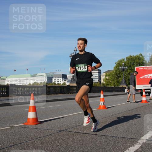 07.09.2025 - BARMER Alsterlauf Yannick Fuchs http://msf.ph/oto/8741508 07.09.2025 09:27:56 Laufen 4138 meine-sportfotos.de