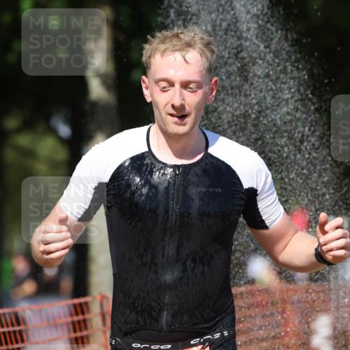 07.09.2025 - 19. Norderstedt Triathlon Michael Strokosch http://msf.ph/oto/8741509 07.09.2025 13:51:00 Laufen 197, 1356 meine-sportfotos.de