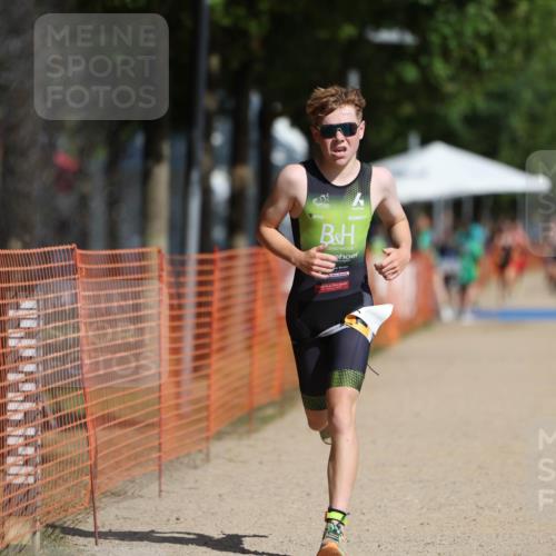 07.09.2025 - 19. Norderstedt Triathlon Michael Strokosch http://msf.ph/oto/8741512 07.09.2025 11:53:46 Laufen 1180 meine-sportfotos.de