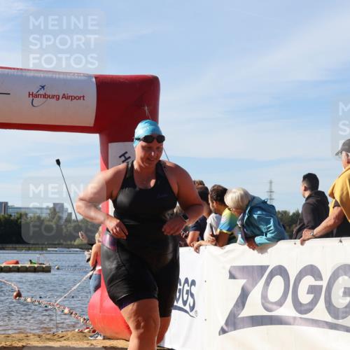 07.09.2025 - 19. Norderstedt Triathlon Luisa Fischer http://msf.ph/oto/8741576 07.09.2025 10:04:18 Schwimmen 1113, 1118 meine-sportfotos.de