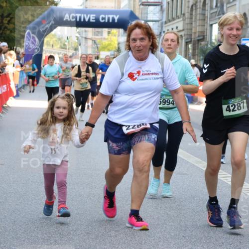 07.09.2025 - BARMER Alsterlauf Strokosch-Dieckow http://msf.ph/oto/8741593 07.09.2025 10:18:25 Ziel 2063, 2099, 2267, 2554, 2625, 3084, 3092, 3143, 3499, 4023, 4071, 4477, 4780, 4869, 8063 meine-sportfotos.de