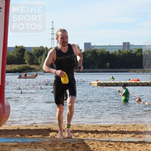 07.09.2025 - 19. Norderstedt Triathlon Luisa Fischer http://msf.ph/oto/8741620 07.09.2025 10:04:28 Schwimmen 1138 meine-sportfotos.de
