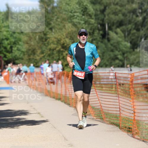07.09.2025 - 19. Norderstedt Triathlon Michael Strokosch http://msf.ph/oto/8741650 07.09.2025 13:51:40 Laufen 324, 333, 1352 meine-sportfotos.de