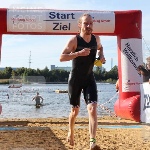 07.09.2025 - 19. Norderstedt Triathlon Luisa Fischer http://msf.ph/oto/8741653 07.09.2025 10:04:30 Schwimmen 1138 meine-sportfotos.de