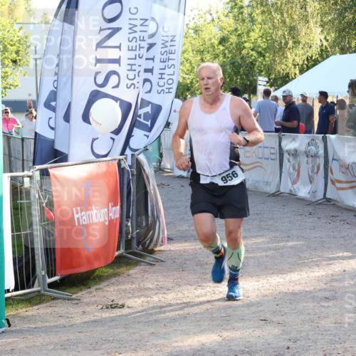 07.09.2025 - 19. Norderstedt Triathlon Luisa Fischer http://msf.ph/oto/8741654 07.09.2025 16:58:34 Ziel 956 meine-sportfotos.de