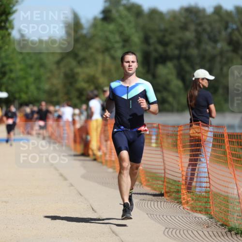 07.09.2025 - 19. Norderstedt Triathlon Michael Strokosch http://msf.ph/oto/8741659 07.09.2025 12:32:05 Laufen 201, 741 meine-sportfotos.de