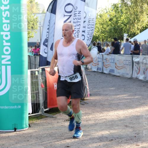 07.09.2025 - 19. Norderstedt Triathlon Luisa Fischer http://msf.ph/oto/8741668 07.09.2025 16:58:34 Ziel 956 meine-sportfotos.de